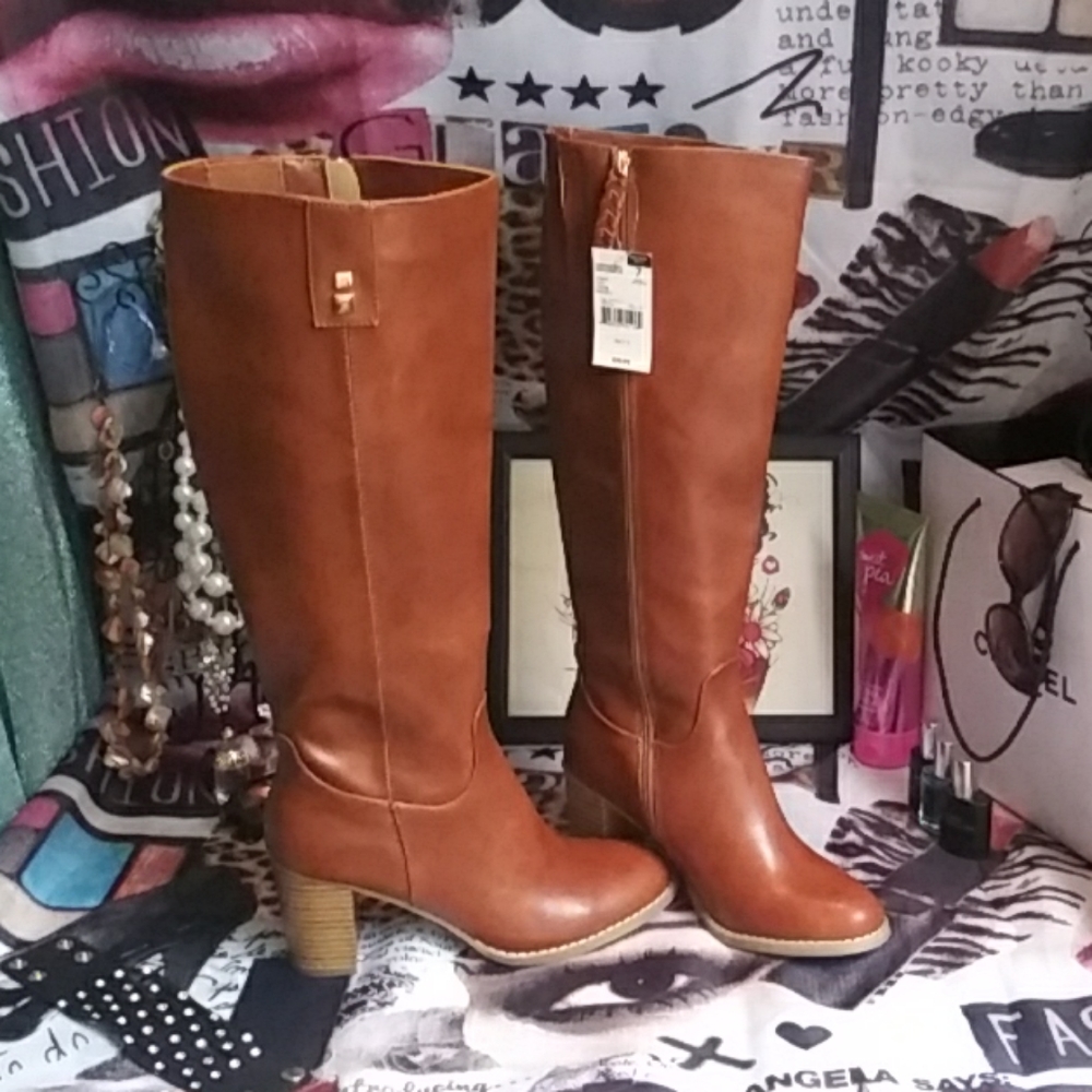 Brown rider boots